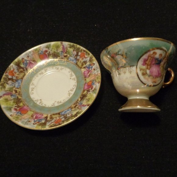 GILTY PLEASURE ROYAL CROWN JAPAN GILT ROMANCE CUP & SAUCER - Picture 4 of 8